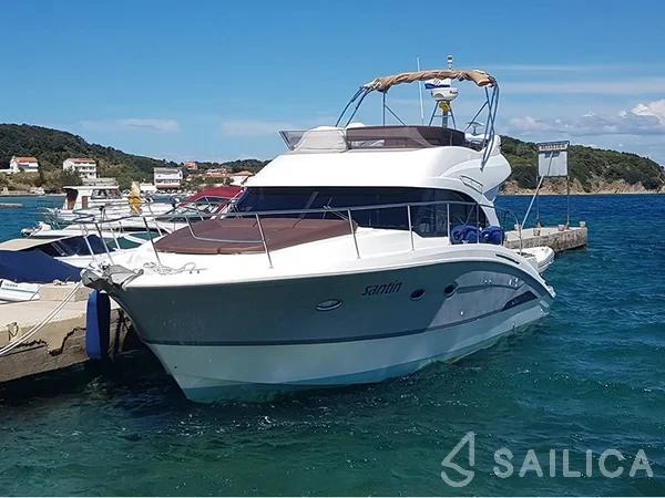 Antares 42 - Yacht Charter Sailica