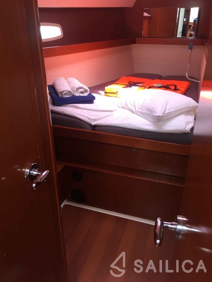 Oceanis 50 Family - Yacht Charter Sailica