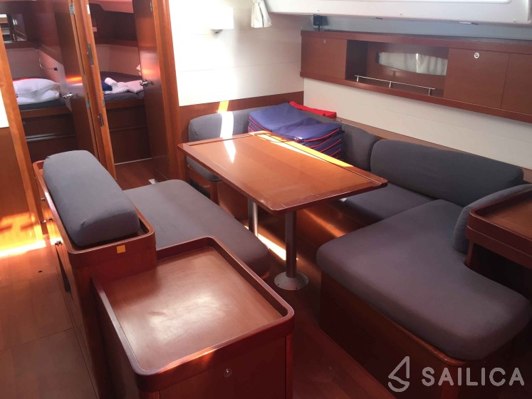 Oceanis 50 Family - Yacht Charter Sailica