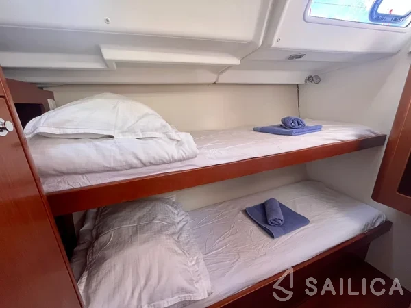 Oceanis 50 Family - Yacht Charter Sailica