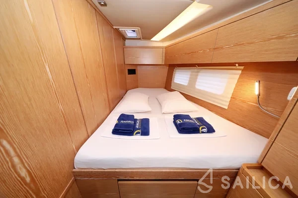 Hanse 588 - Yacht Charter Sailica