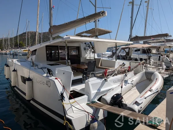 Lucia 40 - Yacht Charter Sailica