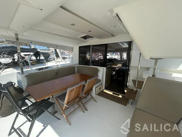 Lucia 40 - Yacht Charter Sailica
