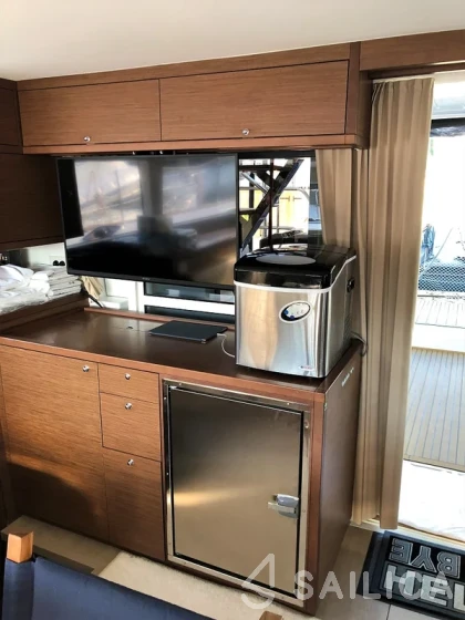 Lagoon 450 S - 4 + 2 cab. - Yacht Charter Sailica