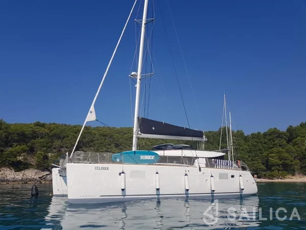 Lagoon 450 S - 4 + 2 cab. - Yacht Charter Sailica