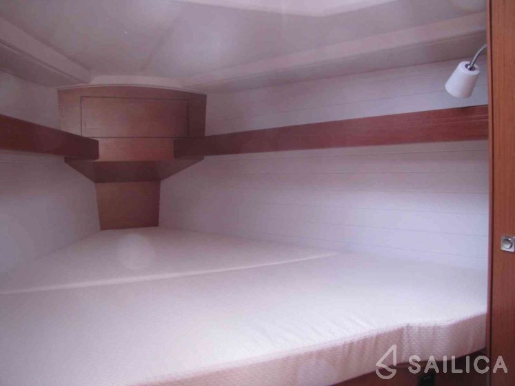 Bavaria 33 Cruiser - Yacht Charter Sailica