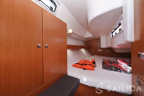 Bavaria 33 Cruiser - Yacht Charter Sailica
