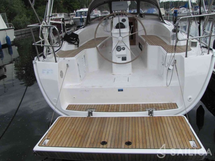 Bavaria 33 Cruiser - Yacht Charter Sailica