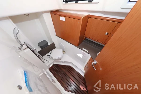 Bavaria 33 Cruiser - Yacht Charter Sailica