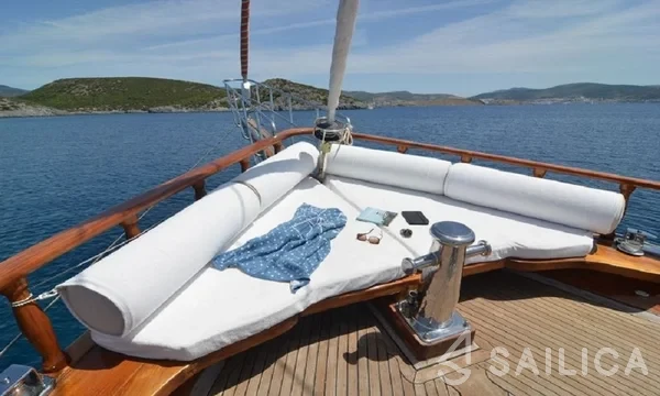 Gulet - Yacht Charter Sailica
