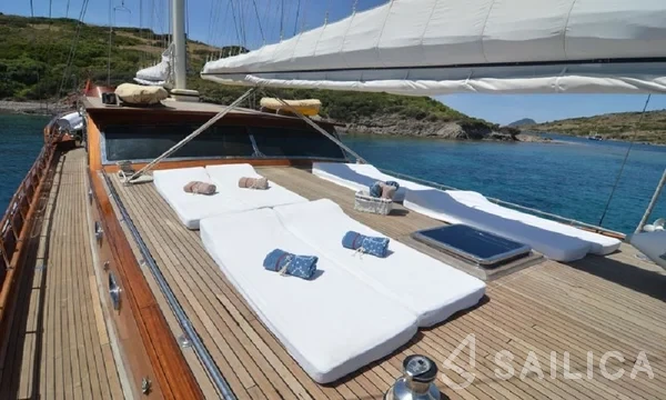 Gulet - Yacht Charter Sailica