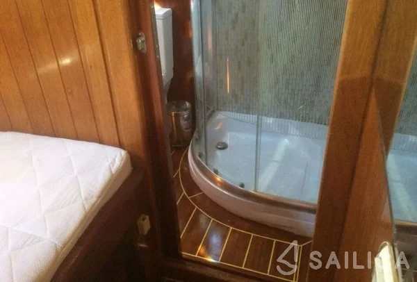 Gulet - Yacht Charter Sailica