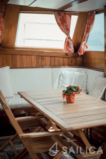 Gulet - Yacht Charter Sailica