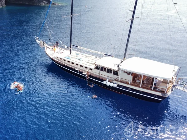 Gulet - Yacht Charter Sailica