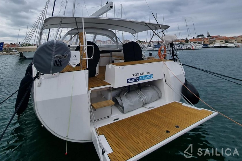 Bavaria C50 - Yacht Charter Sailica