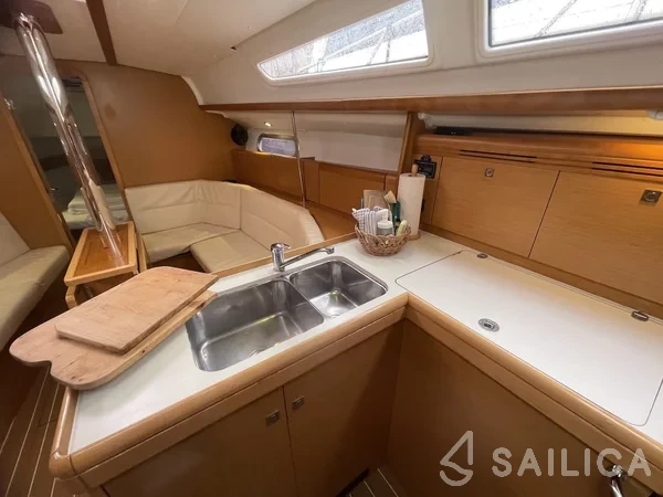 Sun Odyssey 36i - Yacht Charter Sailica