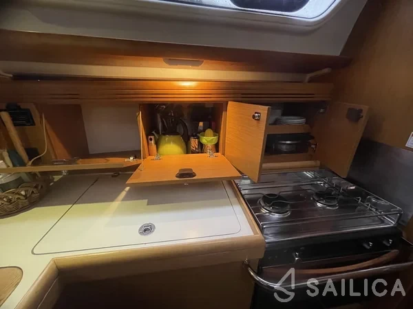 Sun Odyssey 36i - Yacht Charter Sailica