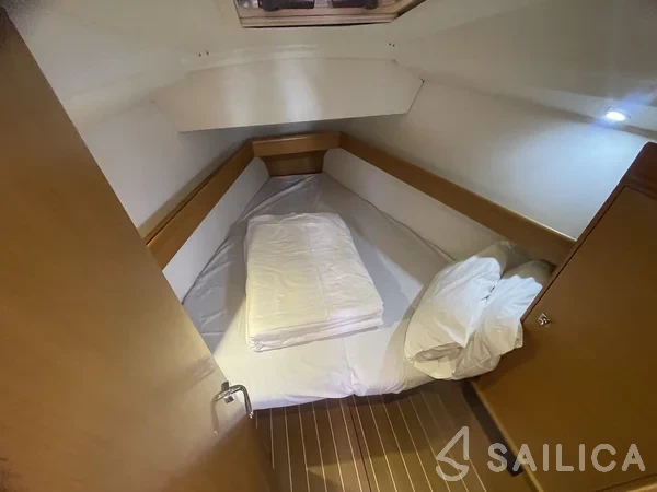 Sun Odyssey 36i - Yacht Charter Sailica