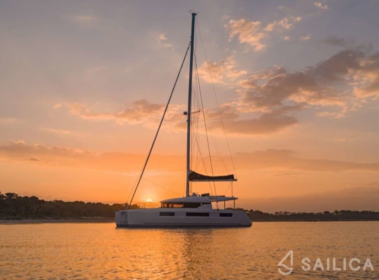 Lagoon 50 - Yacht Charter Sailica
