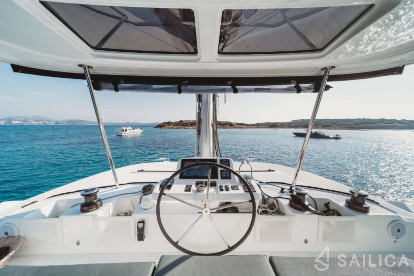 Lagoon 50 - Yacht Charter Sailica