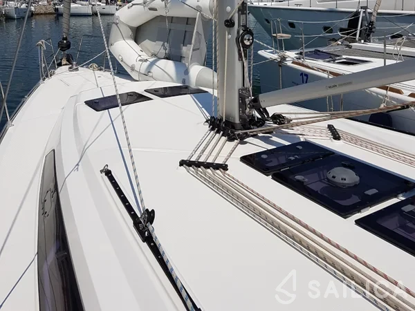 Bavaria Cruiser 46 - Yacht Charter Sailica