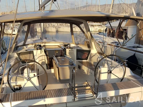 Oceanis 45 - Yacht Charter Sailica