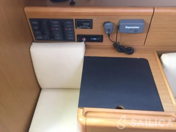 Sun Odyssey 33i - Yacht Charter Sailica