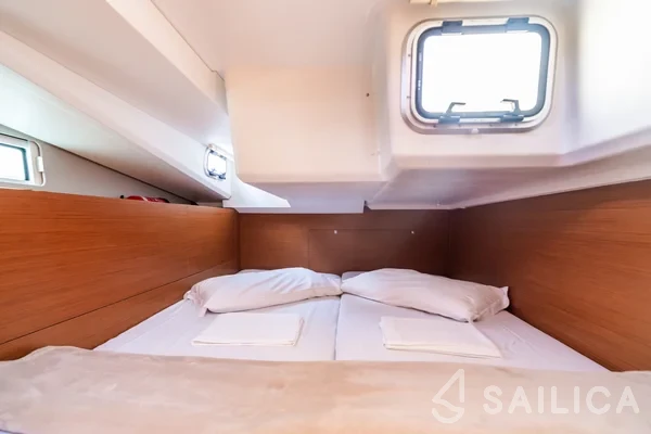 Sun Odyssey 440 - Yacht Charter Sailica