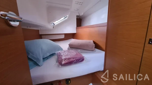 Sun Odyssey 349 - Yacht Charter Sailica
