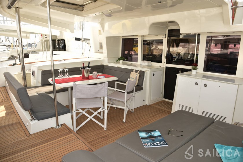 Lagoon 450 - Yacht Charter Sailica