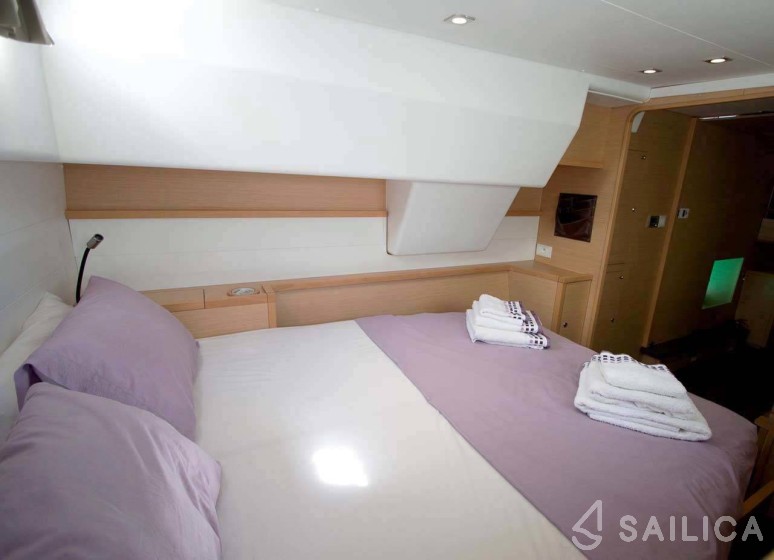 Lagoon 450 - Yacht Charter Sailica