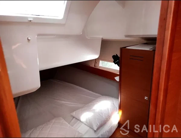 Dufour 460 GL - Yacht Charter Sailica