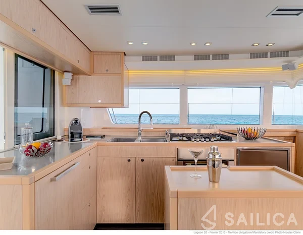 Lagoon 52 - Yacht Charter Sailica