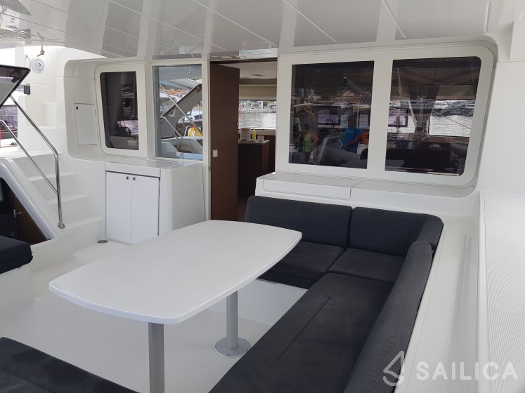 Lagoon 52 - Yacht Charter Sailica