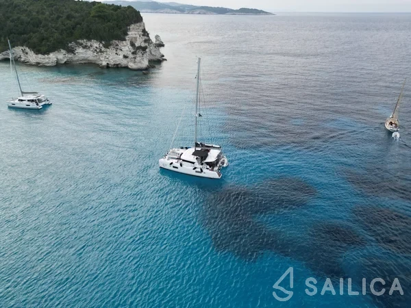 Lagoon 42 - Yacht Charter Sailica