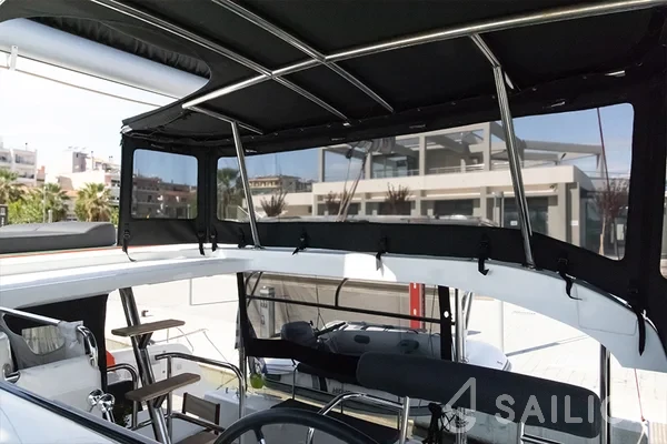 Lagoon 42 - Yacht Charter Sailica