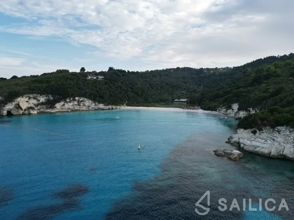 Lagoon 42 - Yacht Charter Sailica