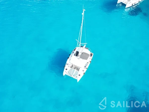 Lagoon 42 - Yacht Charter Sailica