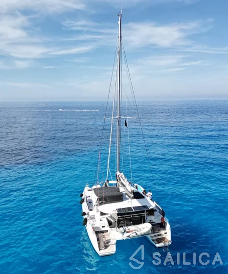 Lagoon 42 - Yacht Charter Sailica