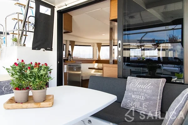 Lagoon 42 - Yacht Charter Sailica