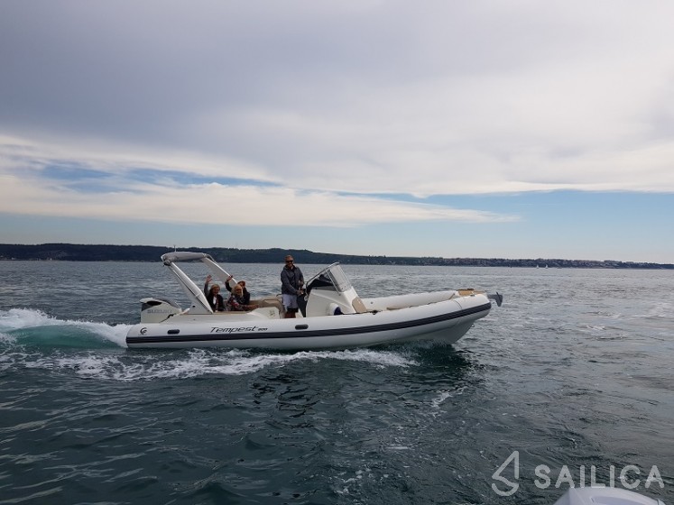 Tempest 800 - Yacht Charter Sailica