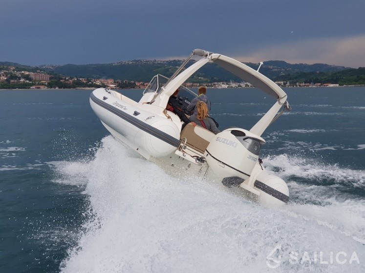 Tempest 800 - Yacht Charter Sailica