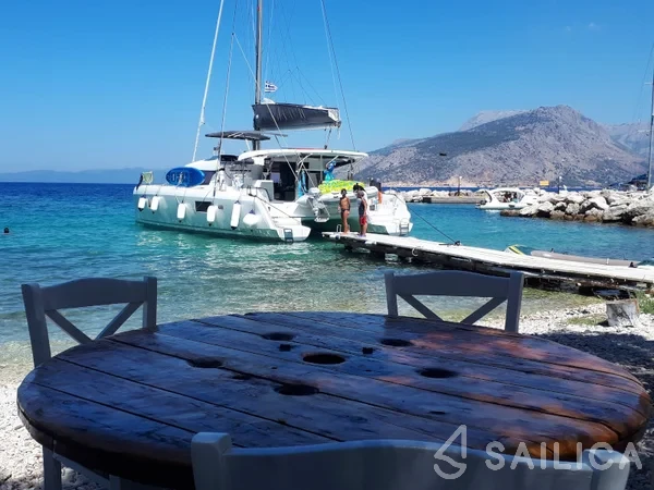 Lagoon 42 - Yacht Charter Sailica