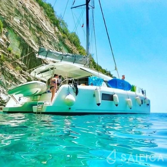 Lagoon 42 - Yacht Charter Sailica