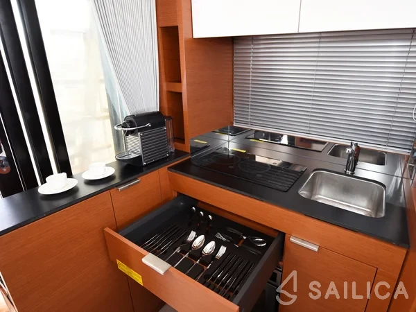 Prestige 42 - Yacht Charter Sailica
