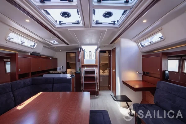Hanse 455 - Yacht Charter Sailica