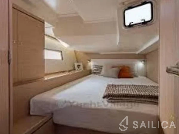 Oceanis 51.1 - Yacht Charter Sailica