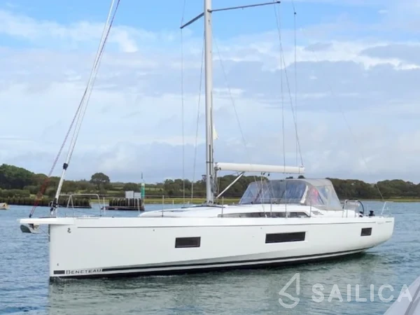 Oceanis 51.1 - Yacht Charter Sailica
