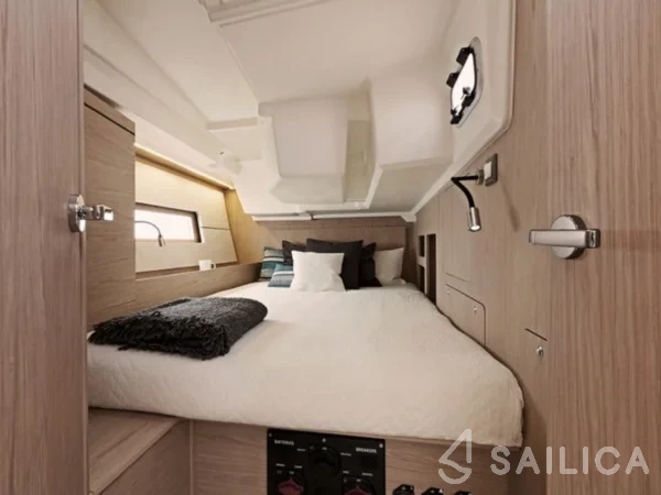 Oceanis 46.1 - Yacht Charter Sailica