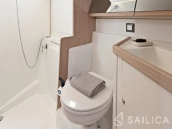 Oceanis 46.1 - Yacht Charter Sailica